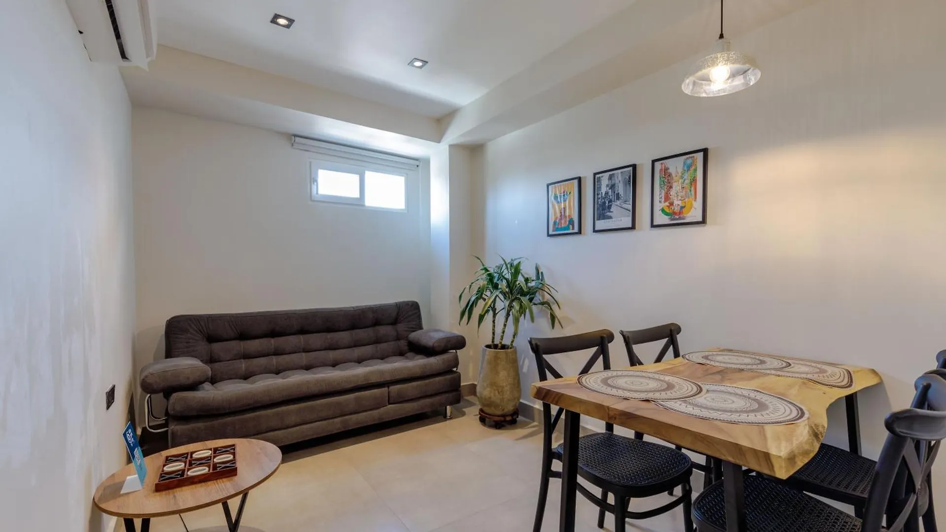 Aparthotel De La Cruz Studio Apartments Cartagena