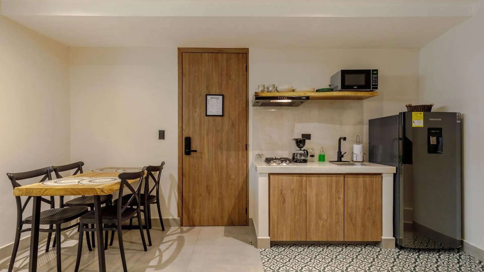 Aparthotel De La Cruz Studio Apartments Cartagena